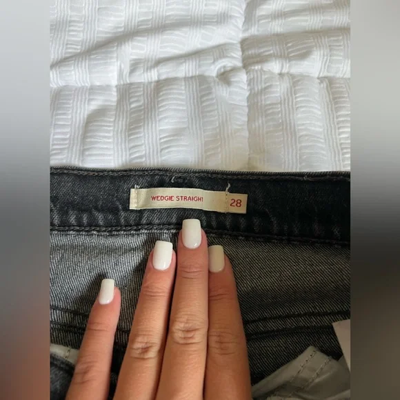 Levi’s Wedgie Straight Women’s Jeans. “Sunset Black” - Picture 6 of 9